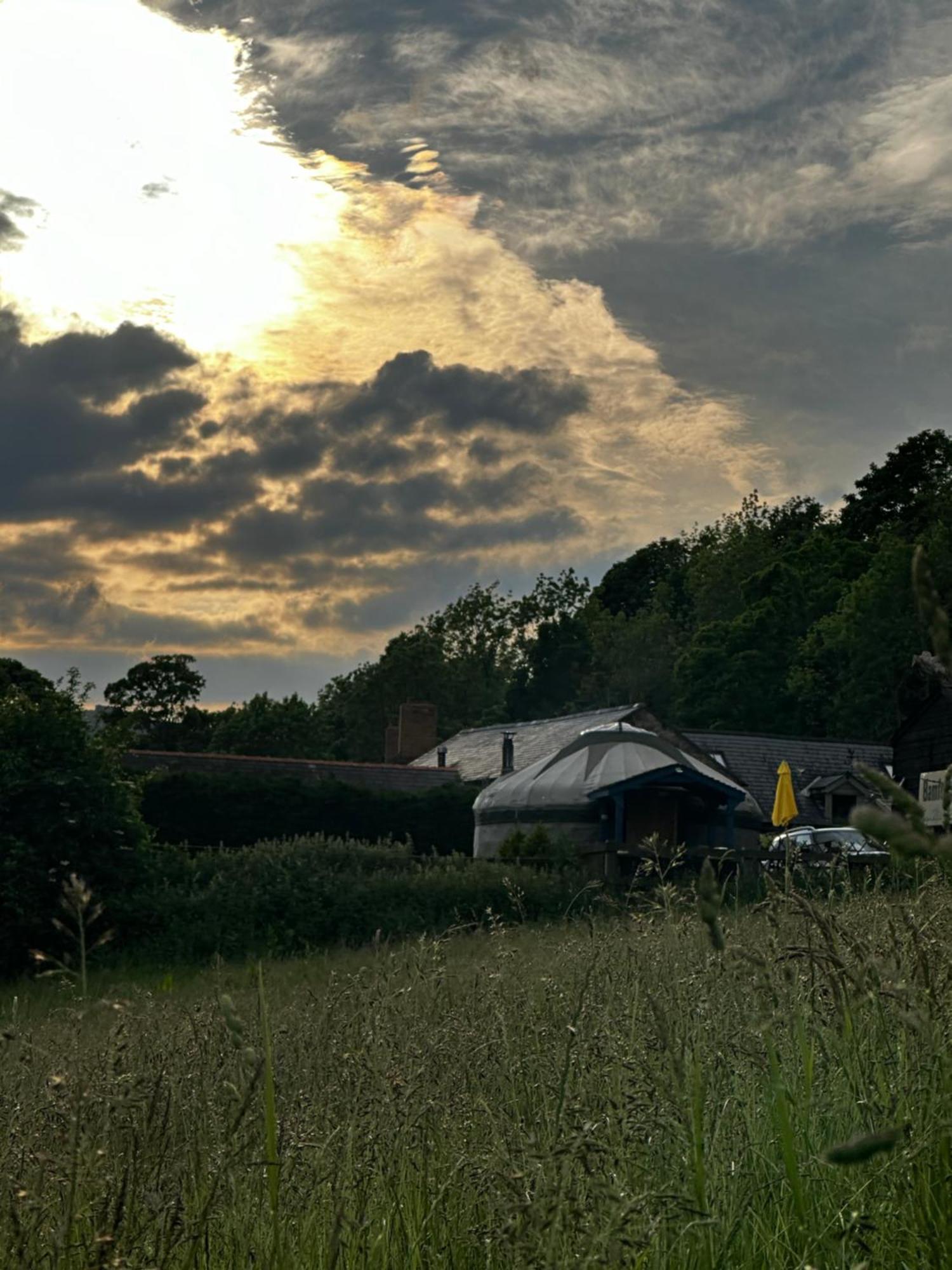 Sunbank Yurt Hotell Llangollen Exteriör bild