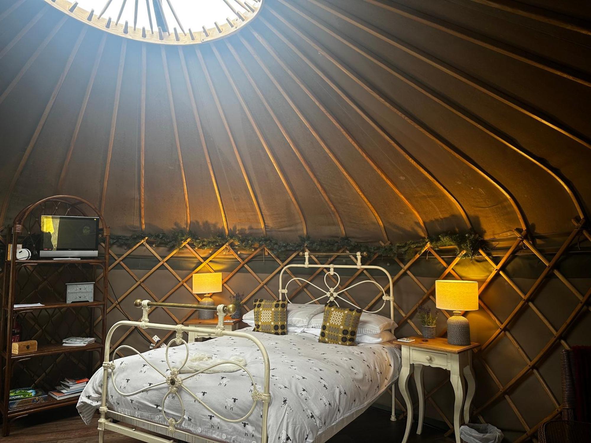 Sunbank Yurt Hotell Llangollen Exteriör bild